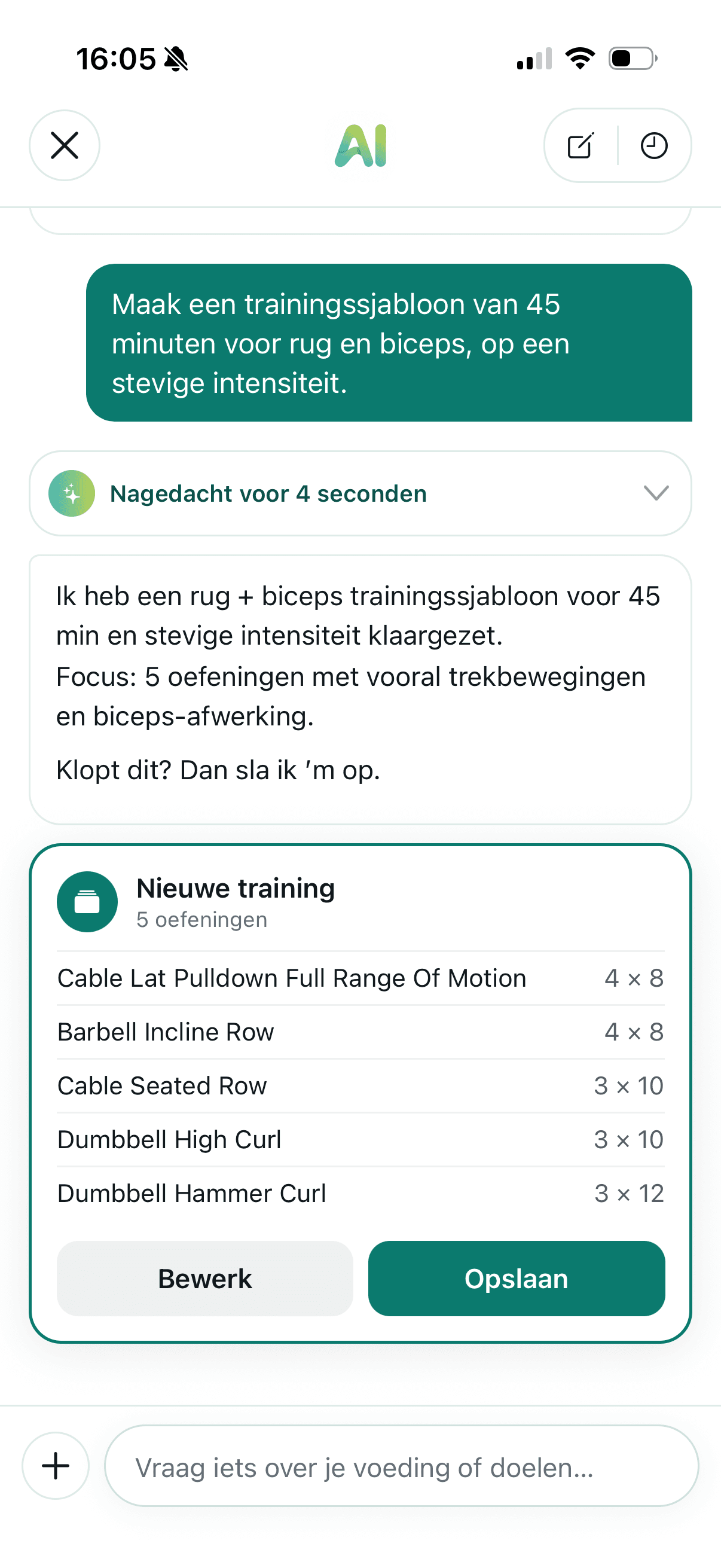 AI-coach maakt een trainingssjabloon op basis van 45 minuten, stevige intensiteit en rug en biceps
