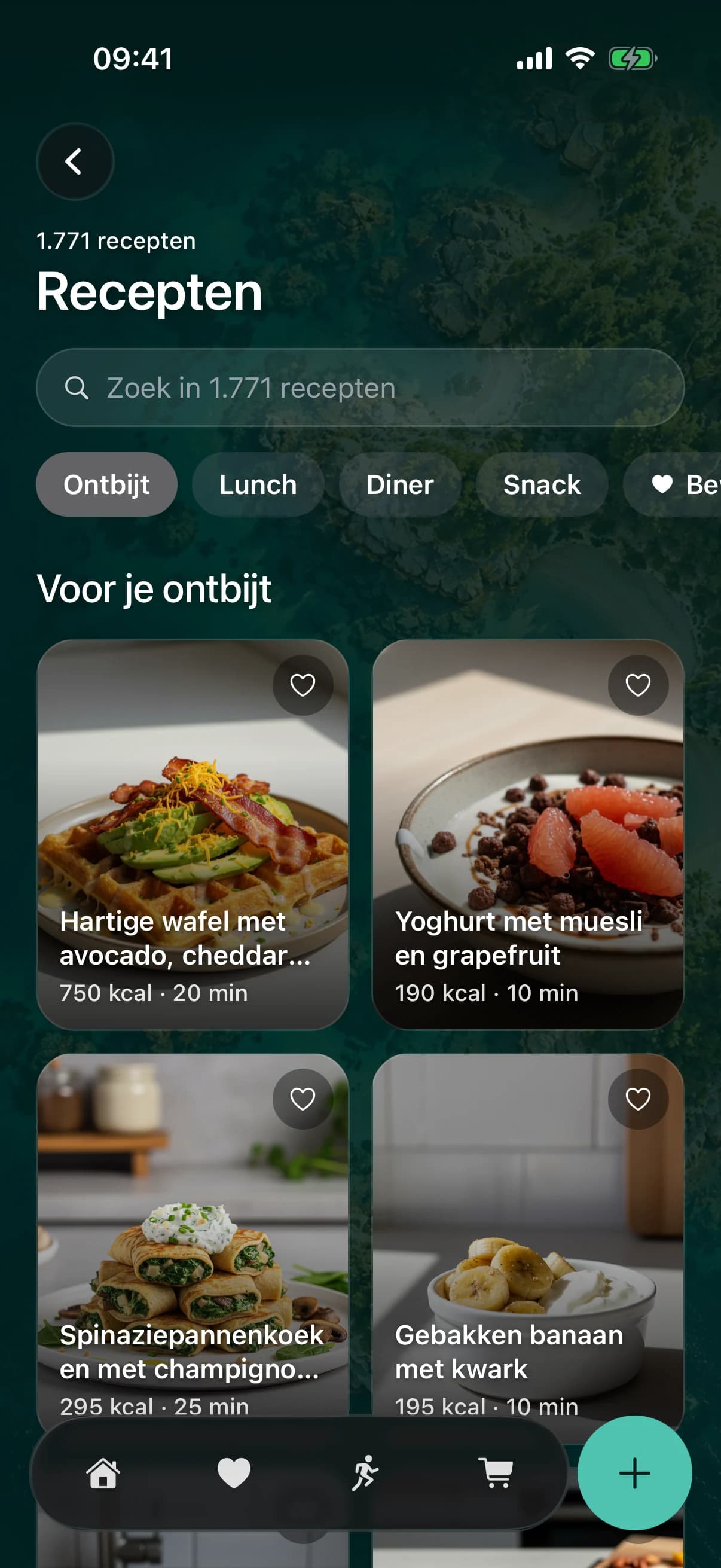 Het receptenoverzicht: 1.771 recepten, een zoekveld en filters voor ontbijt, lunch, diner, snack en bewaard, met ontbijt gekozen en daaronder recepten met hun calorieën en bereidingstijd