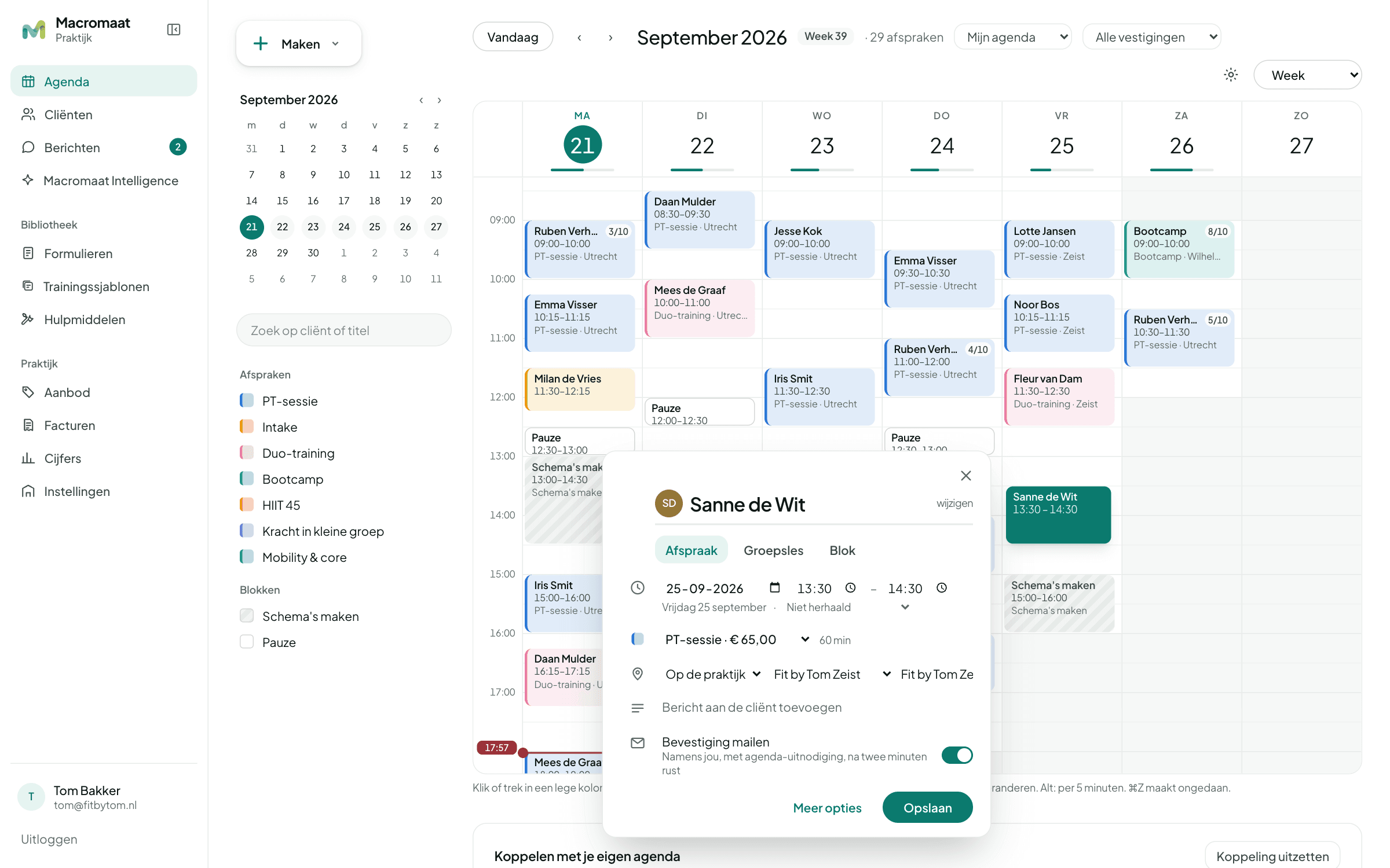 De weekagenda met een snel geopende afspraakkaart voor een klant, met type, tijd, vestiging en pakket